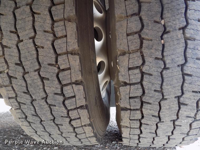 image for item FA9637 2010 Thomas Built Saf-T-Liner school bus