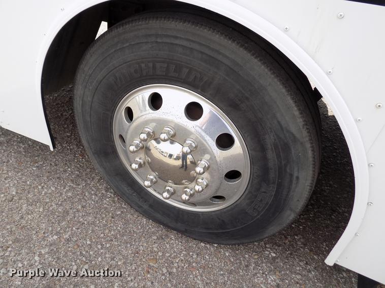 image for item FA9637 2010 Thomas Built Saf-T-Liner school bus