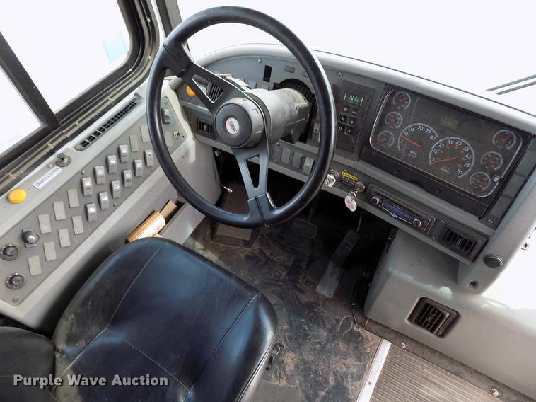 image for item FA9638 2010 Thomas Built Saf-T-Liner school bus