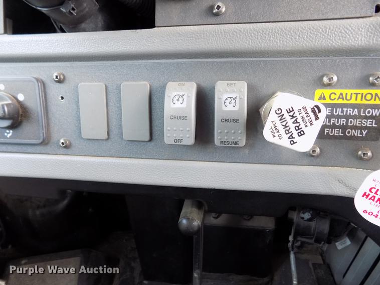 image for item FA9638 2010 Thomas Built Saf-T-Liner school bus