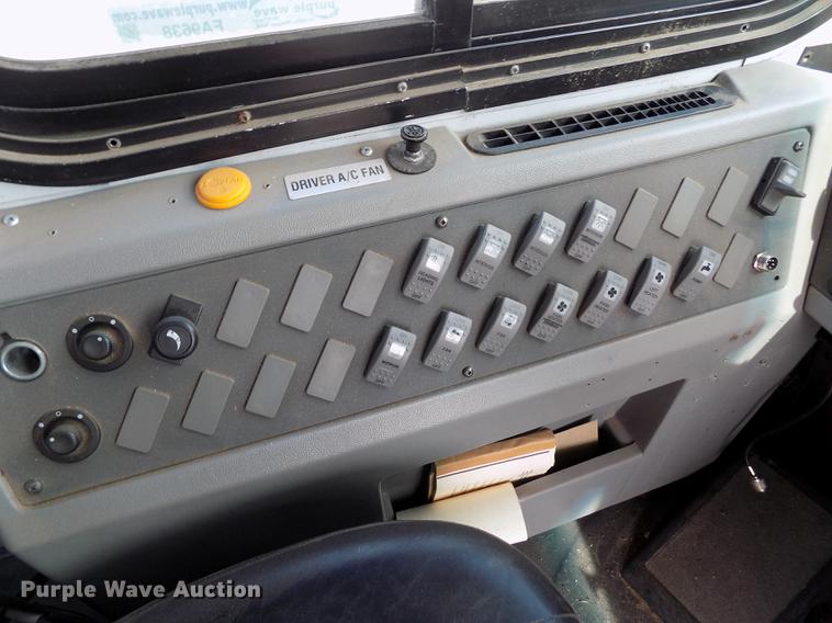 image for item FA9638 2010 Thomas Built Saf-T-Liner school bus