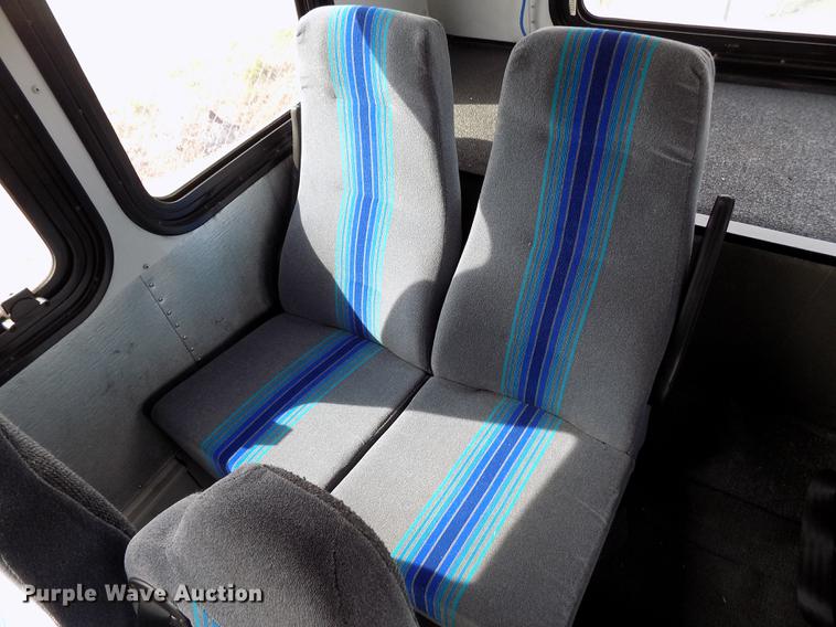 image for item FA9638 2010 Thomas Built Saf-T-Liner school bus