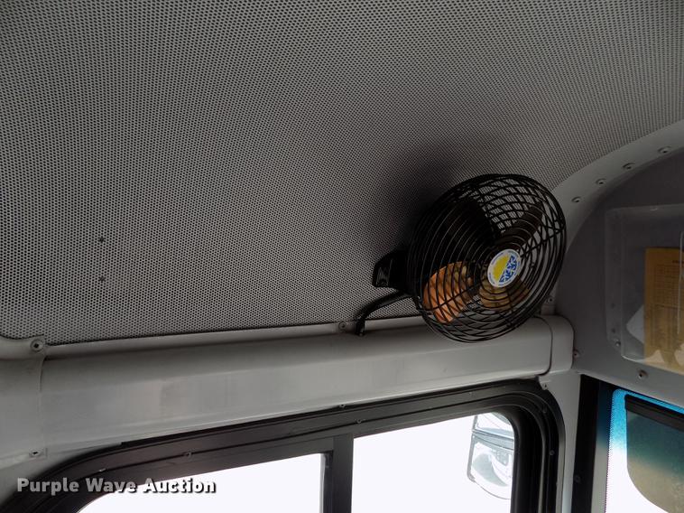 image for item FA9638 2010 Thomas Built Saf-T-Liner school bus