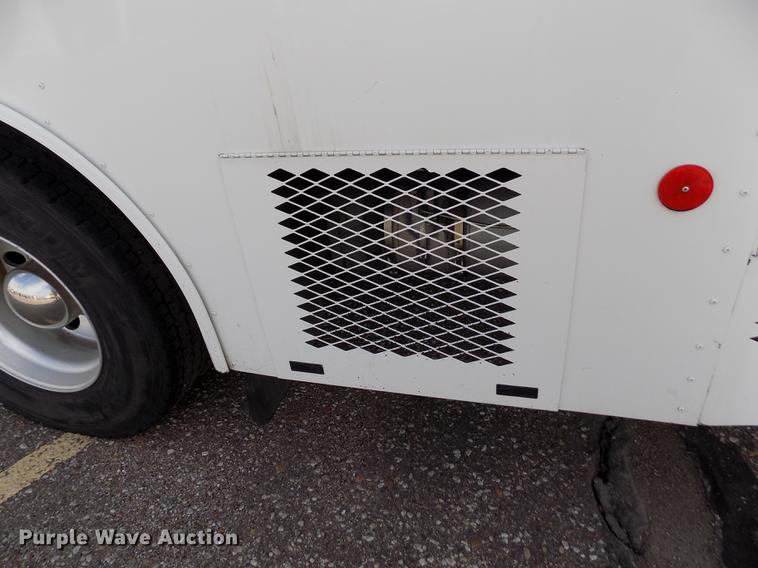 image for item FA9638 2010 Thomas Built Saf-T-Liner school bus