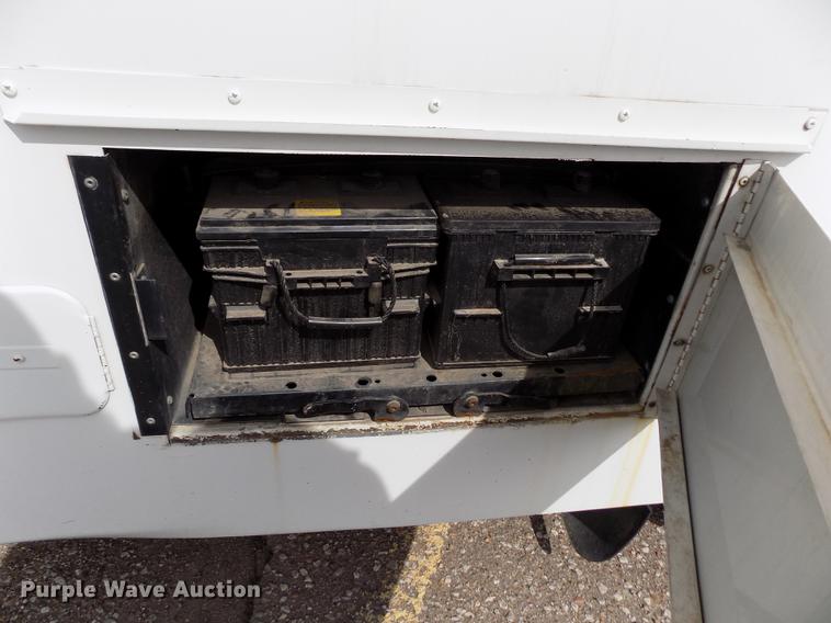 image for item FA9638 2010 Thomas Built Saf-T-Liner school bus