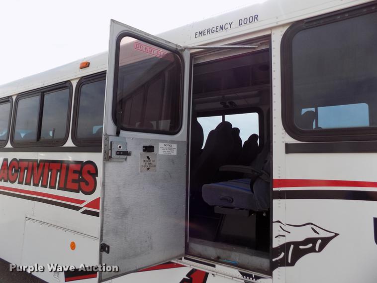 image for item FA9638 2010 Thomas Built Saf-T-Liner school bus