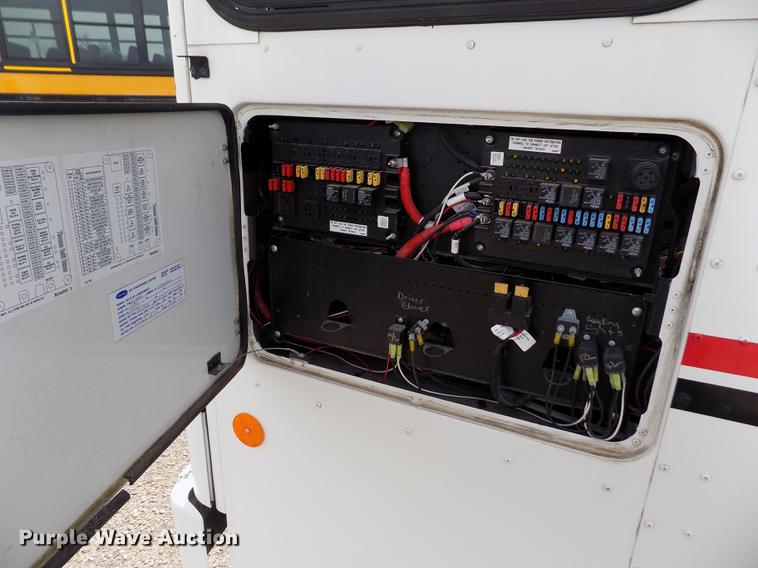 image for item FA9638 2010 Thomas Built Saf-T-Liner school bus