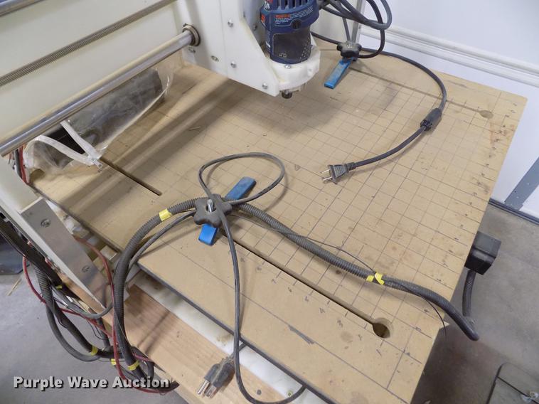 image for item FA9666 Next Wave Automation CNC Shark Pro router