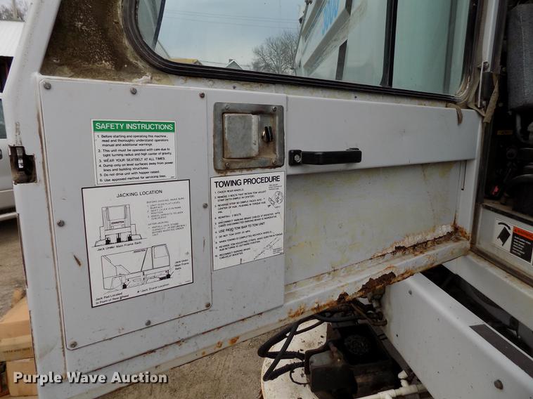 image for item FA9689 1998 Johnston 3000 street sweeper