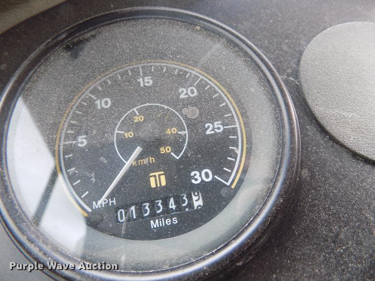 image for item FA9689 1998 Johnston 3000 street sweeper