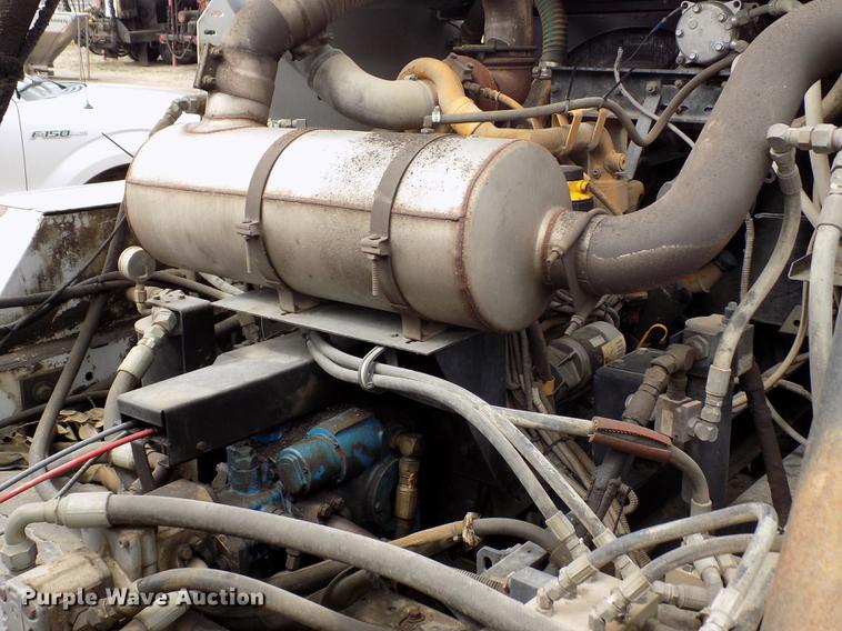 image for item FA9689 1998 Johnston 3000 street sweeper