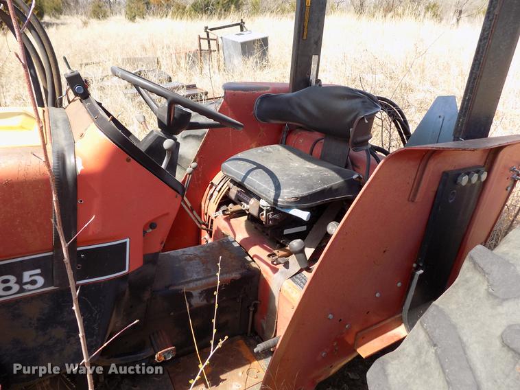 image for item FA9691 International 685 tractor