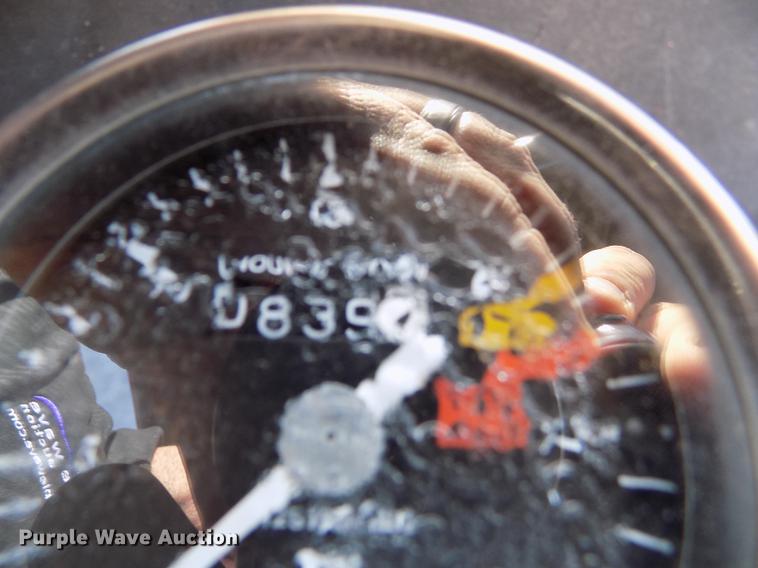 image for item FA9691 International 685 tractor