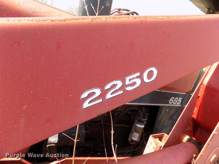 image for item FA9691 International 685 tractor