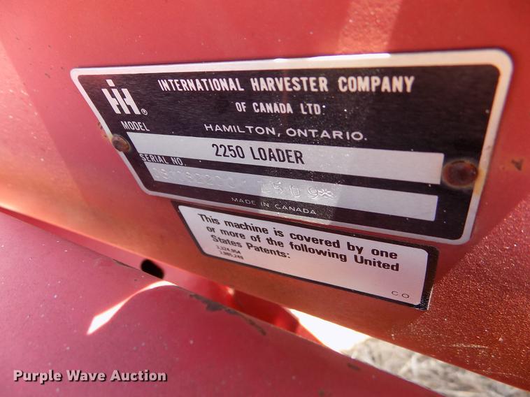 image for item FA9691 International 685 tractor