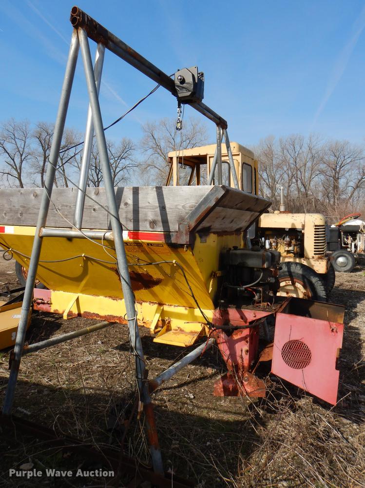 image for item FK9021 Highway Equipment P6 spreader