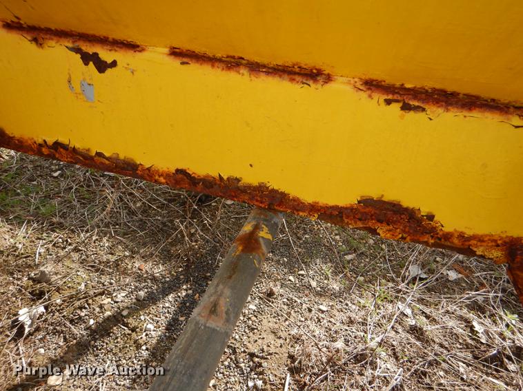 image for item FK9021 Highway Equipment P6 spreader