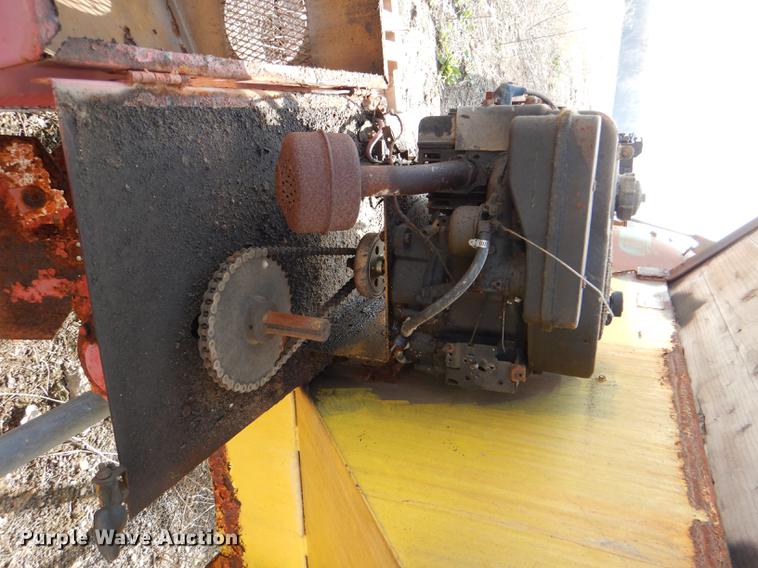 image for item FK9021 Highway Equipment P6 spreader