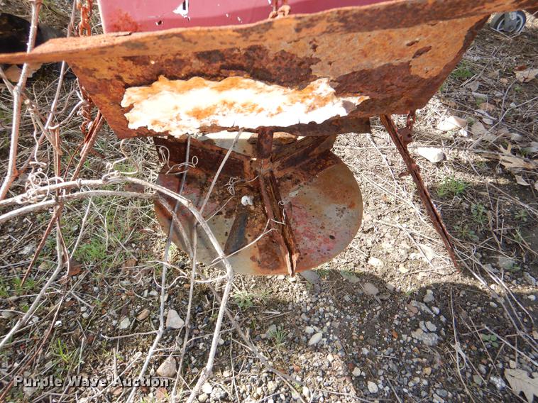 image for item FK9021 Highway Equipment P6 spreader