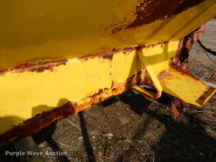 image for item FK9021 Highway Equipment P6 spreader