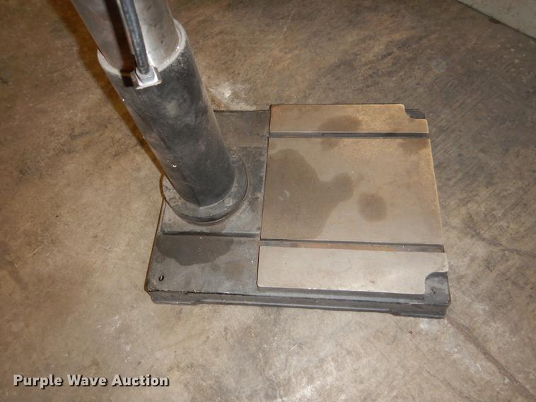 image for item FK9095 Delta 70-200 drill press