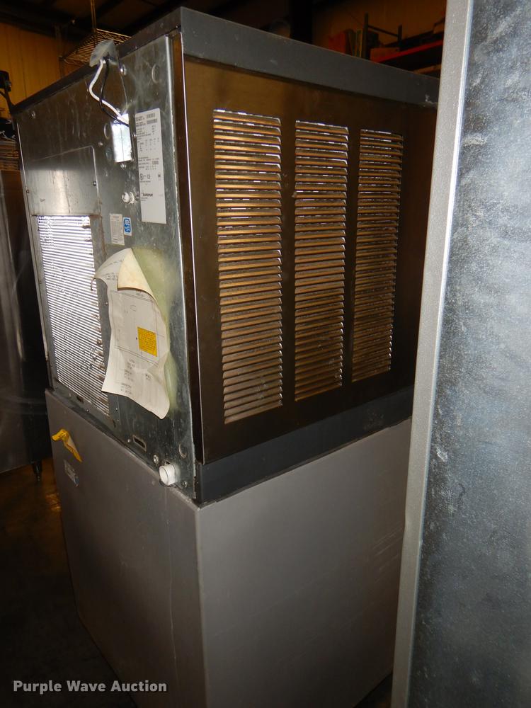 image for item FK9107 Scotsman CME256ASIF ice maker