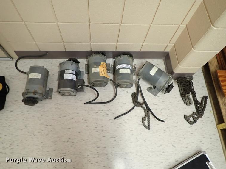 image for item FL9564 (6) electric motors