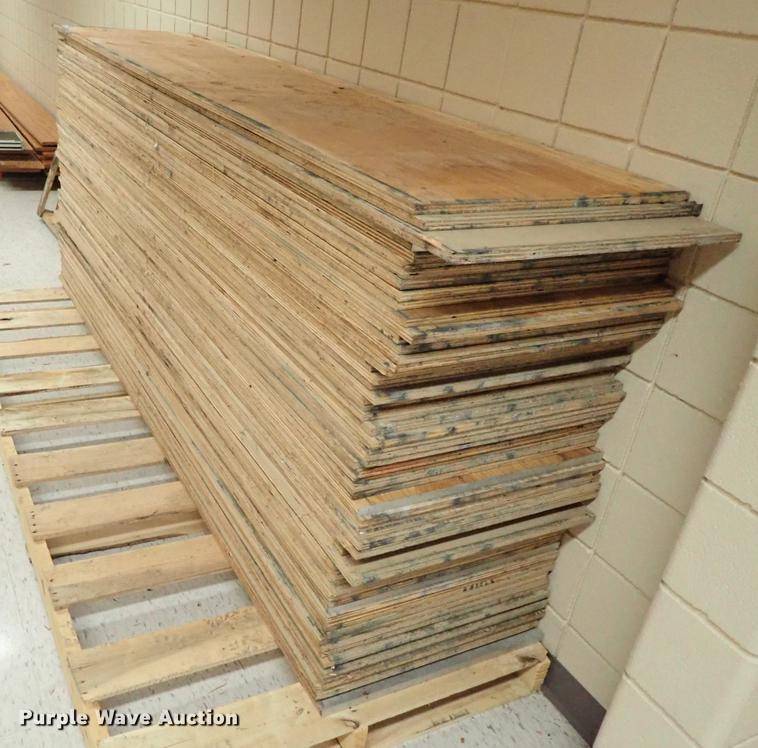 image for item FN9992 Approximatley 60 pieces of plywood