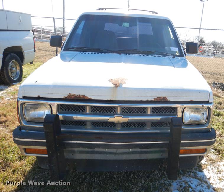 image for item FQ9733 1994 Chevrolet S10 Blazer SUV