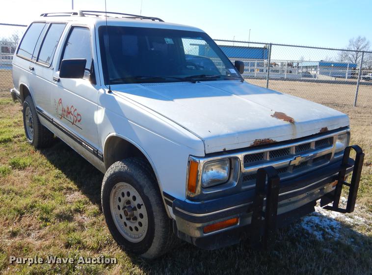 image for item FQ9733 1994 Chevrolet S10 Blazer SUV