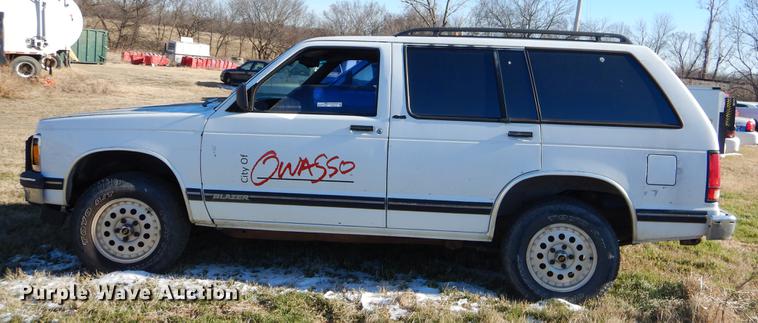image for item FQ9733 1994 Chevrolet S10 Blazer SUV