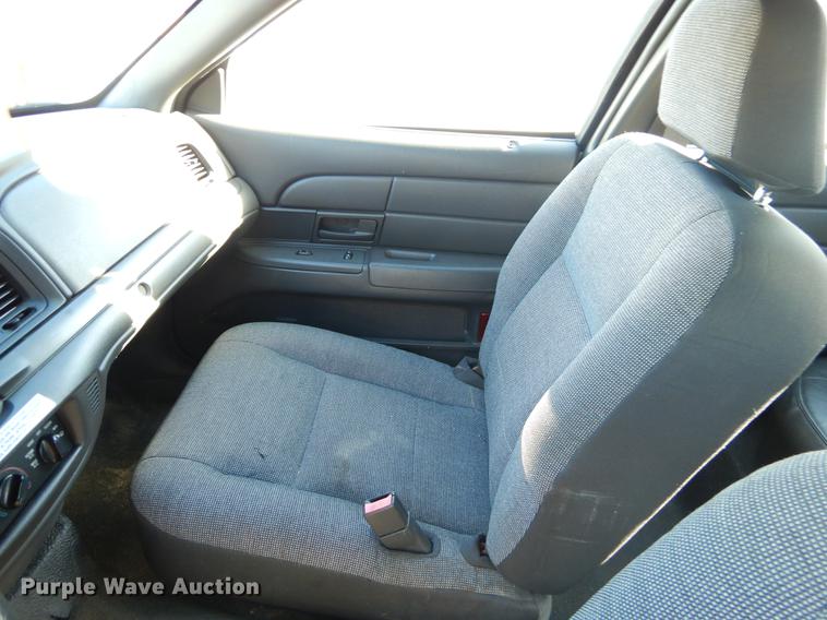 image for item FQ9736 2005 Ford Crown Victoria Police Interceptor