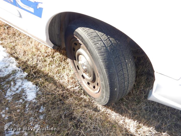 image for item FQ9736 2005 Ford Crown Victoria Police Interceptor