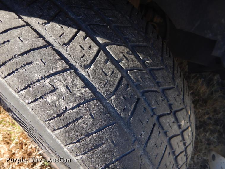 image for item FQ9736 2005 Ford Crown Victoria Police Interceptor