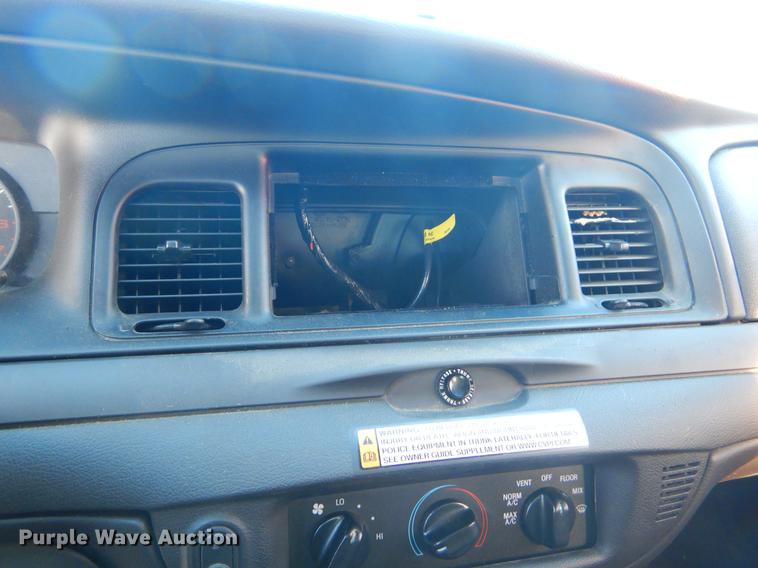image for item FQ9737 2009 Ford Crown Victoria Police Interceptor
