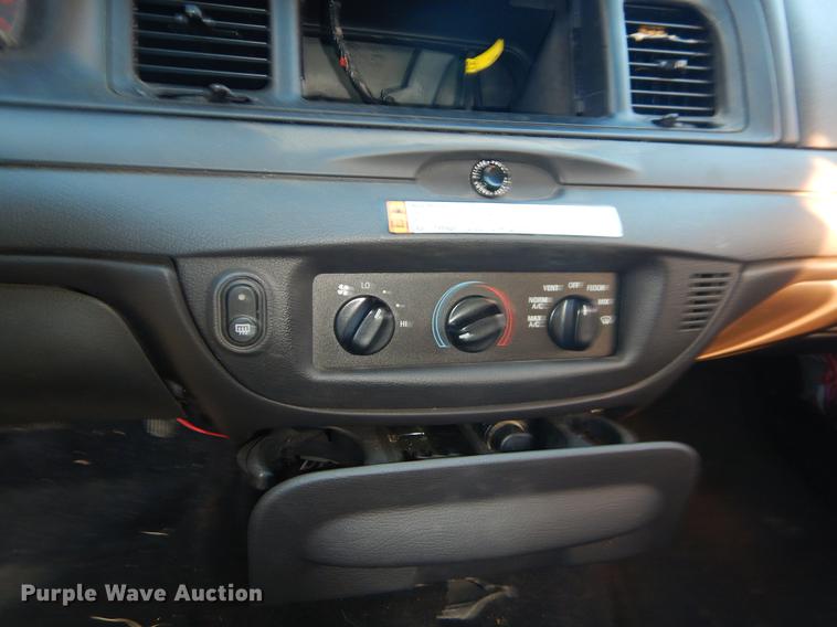 image for item FQ9737 2009 Ford Crown Victoria Police Interceptor