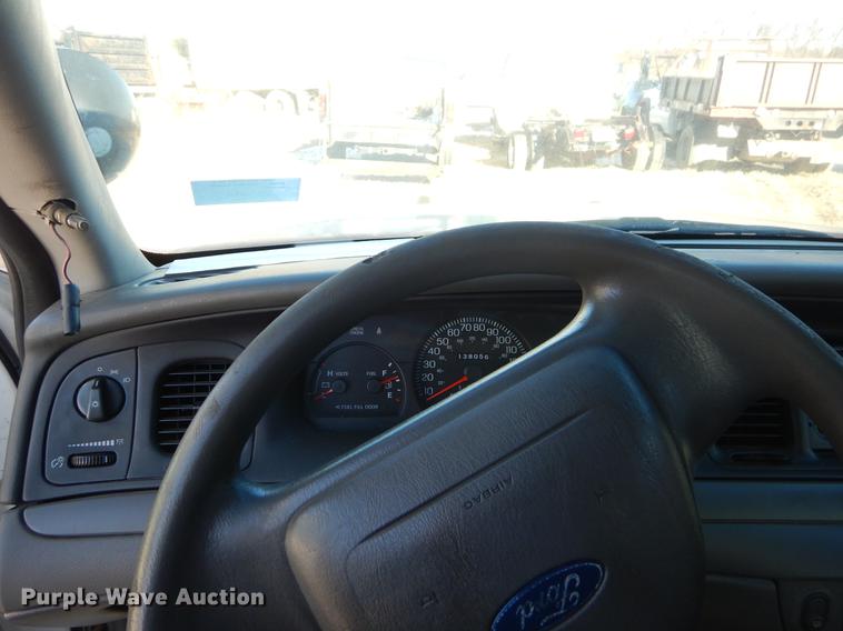 image for item FQ9738 2003 Ford Crown Victoria Police Interceptor