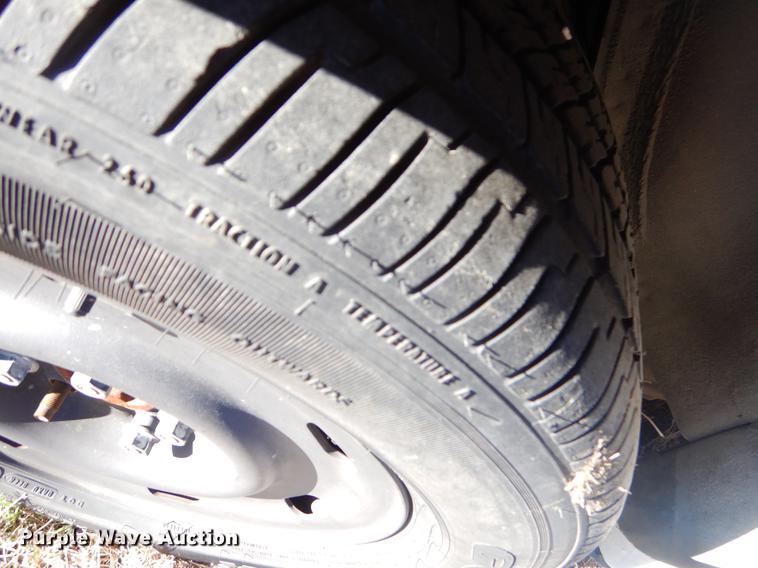 image for item FQ9738 2003 Ford Crown Victoria Police Interceptor