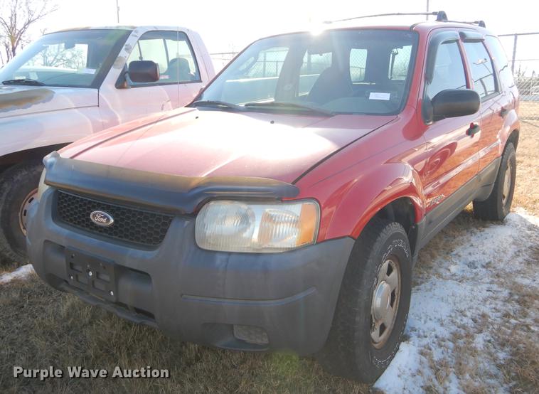 image for item FQ9739 2001 Ford Escape XLS SUV
