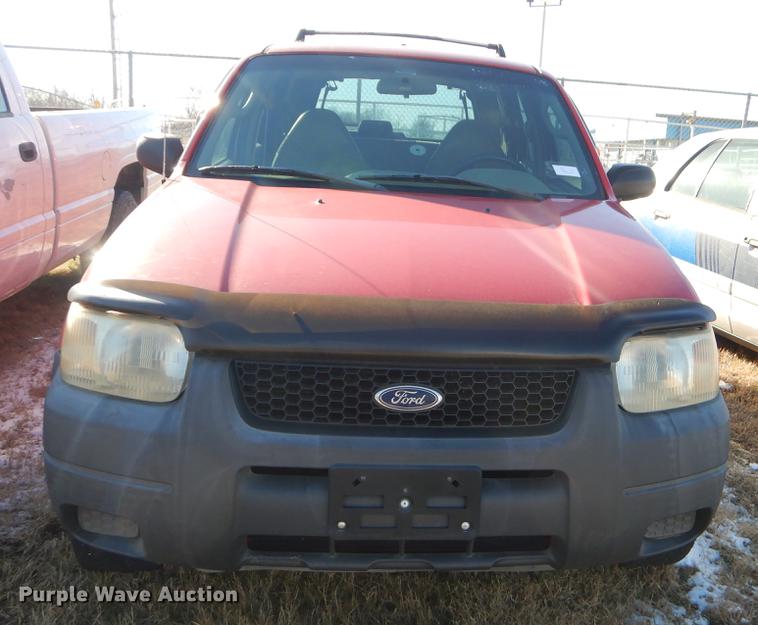 image for item FQ9739 2001 Ford Escape XLS SUV