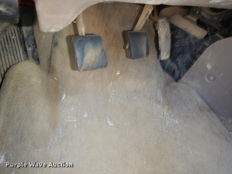 image for item FQ9739 2001 Ford Escape XLS SUV