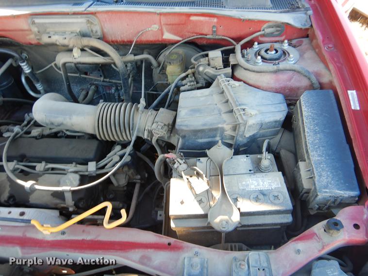 image for item FQ9739 2001 Ford Escape XLS SUV