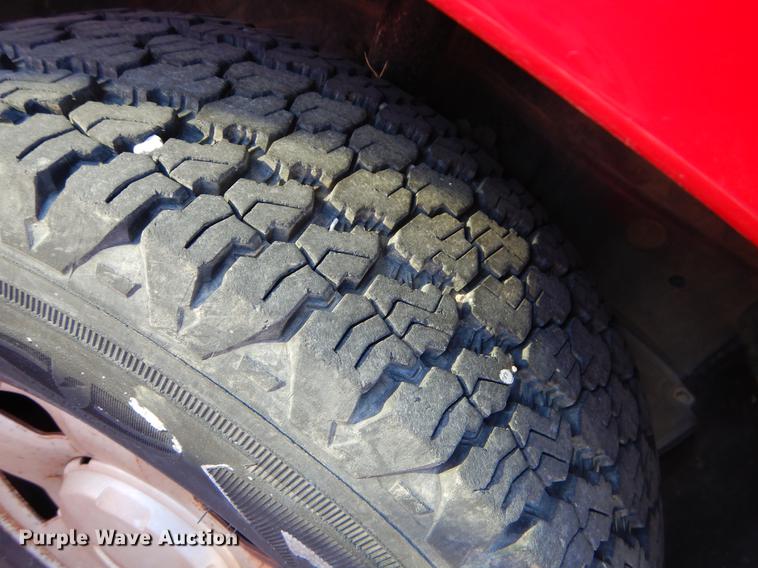 image for item FQ9739 2001 Ford Escape XLS SUV