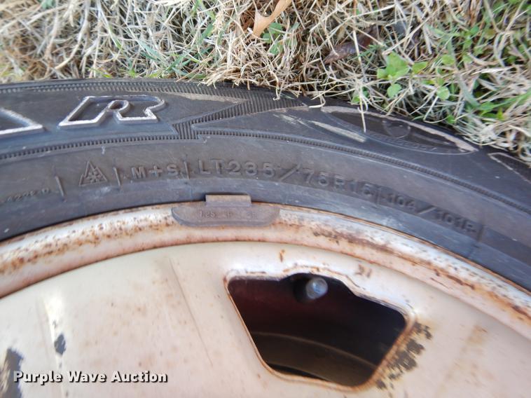 image for item FQ9739 2001 Ford Escape XLS SUV