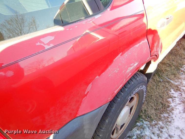 image for item FQ9739 2001 Ford Escape XLS SUV