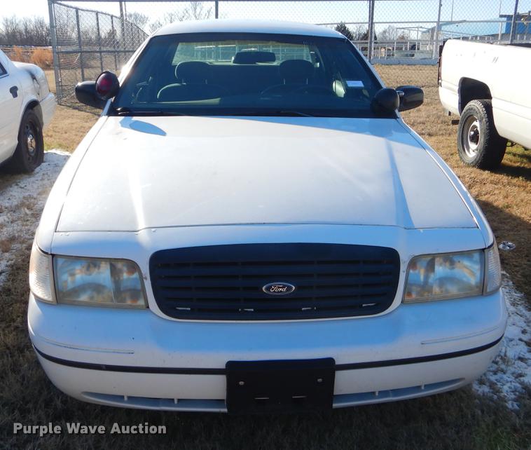 image for item FQ9741 1999 Ford Crown Victoria Police Interceptor
