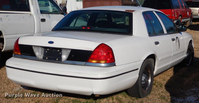 image for item FQ9741 1999 Ford Crown Victoria Police Interceptor