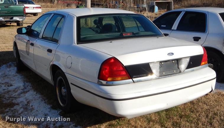 image for item FQ9741 1999 Ford Crown Victoria Police Interceptor