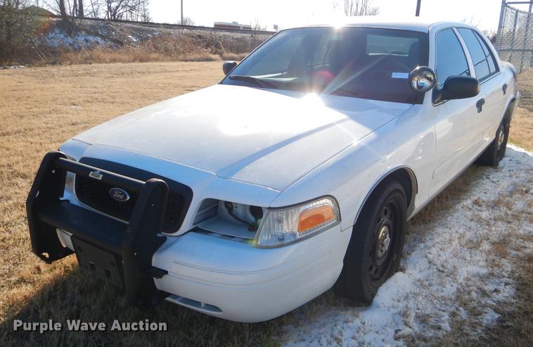 image for item FQ9742 2007 Ford Crown Victoria Police Interceptor