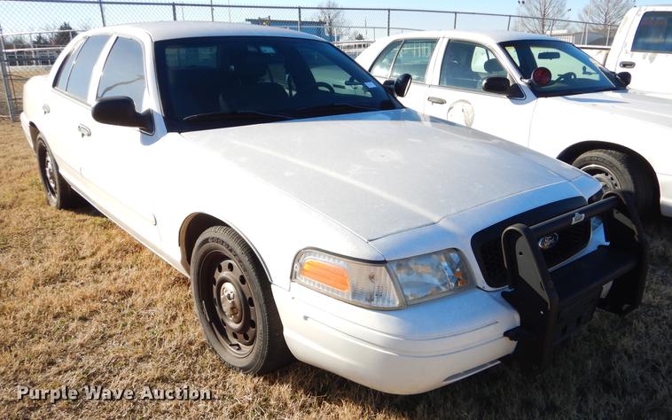 image for item FQ9742 2007 Ford Crown Victoria Police Interceptor